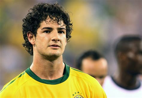 Biografia: Alexandre Pato